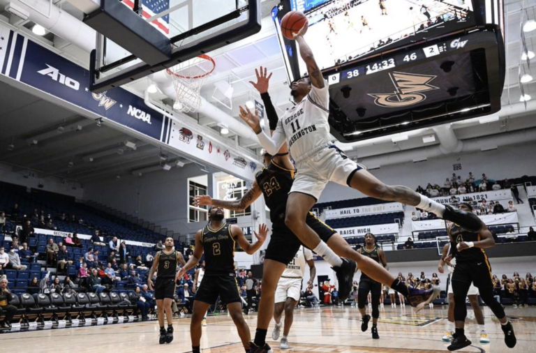 Men’s basketball returns to winning ways with 83-71 win over Coppin St