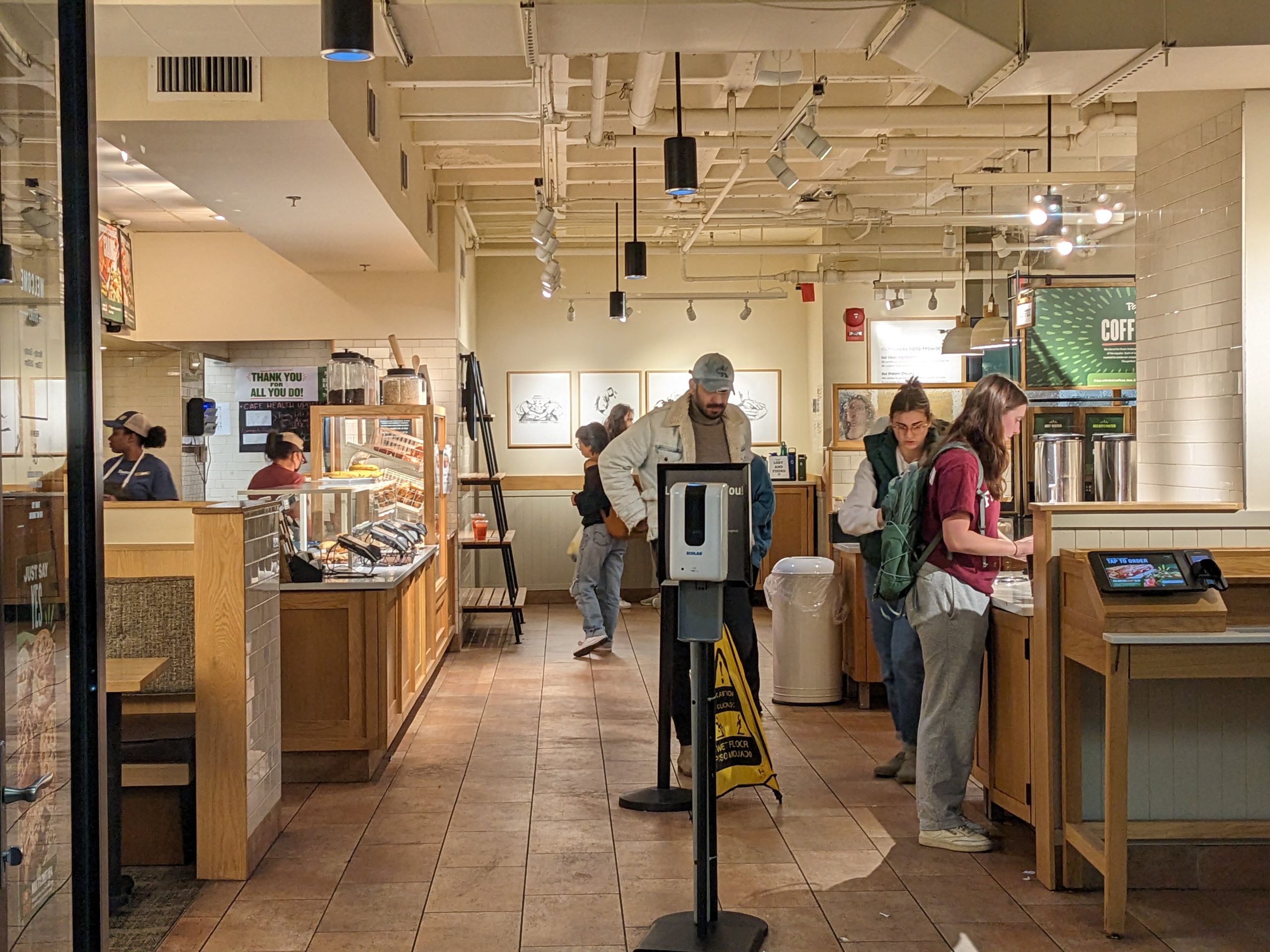 the-internet-is-freaking-out-over-panera-bread-s-caffeinated-lemonade