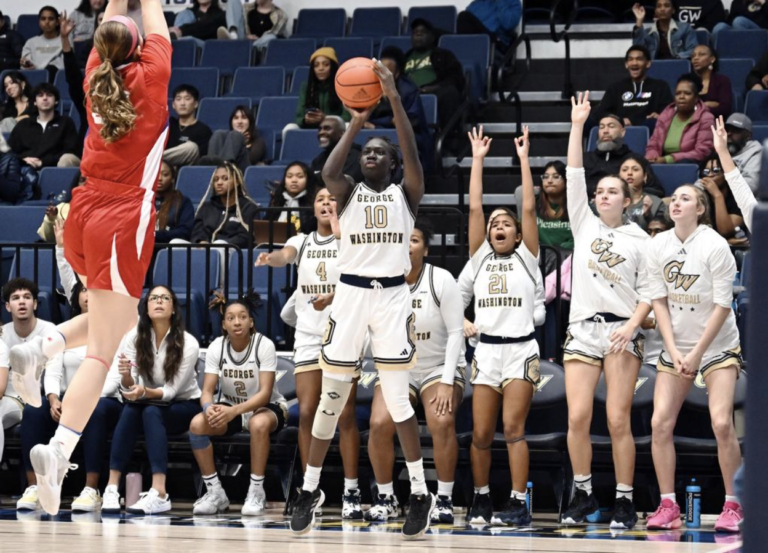 Women’s Basketball Storms Back, Defeats American 69-59