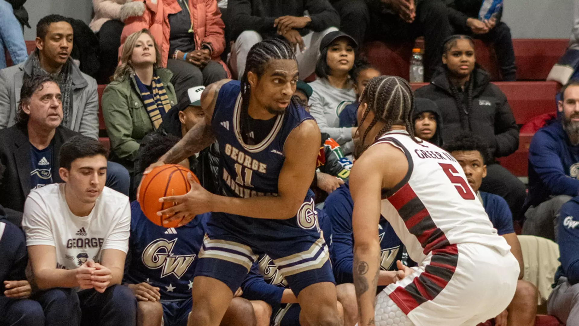 Men’s Basketball Loses Ninth Straight in Close Battle with St. Joe’s