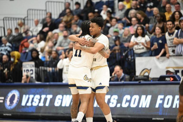 Men’s Basketball Finally Wins, 86-75 over St. Bonaventure