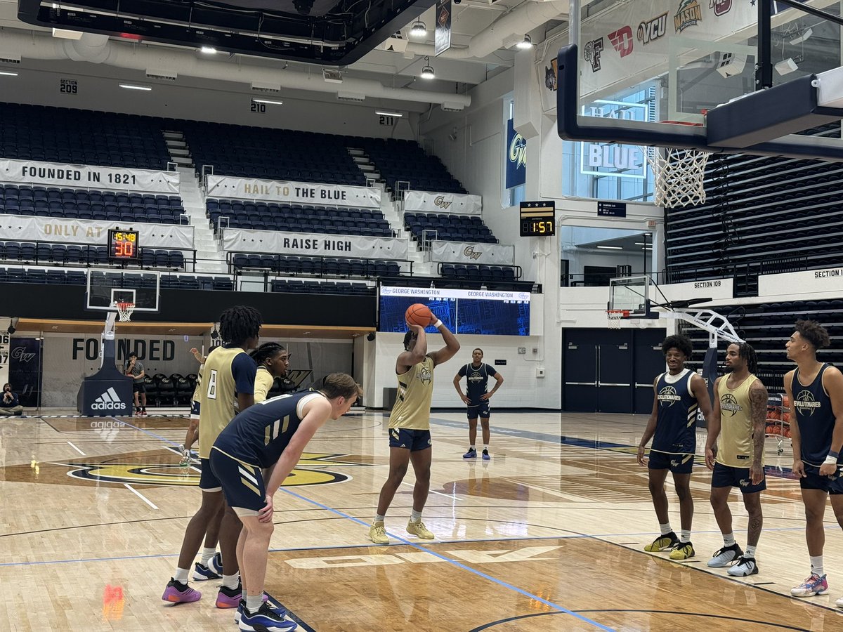 Men’s basketball starts official practice: notes and observations