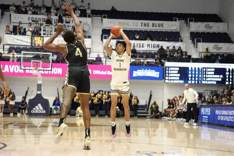 Moss fuels offense, starters stifle on defense in commanding 75-60 win over Army