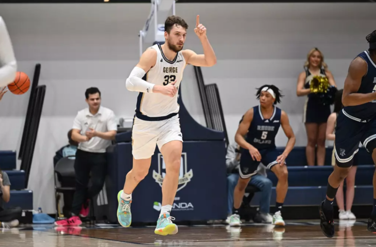 Men’s Basketball Snaps 4 Game Skid, Beats Rhode Island